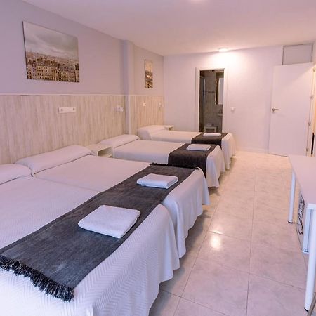 Pension Venecia Pinto Exterior photo