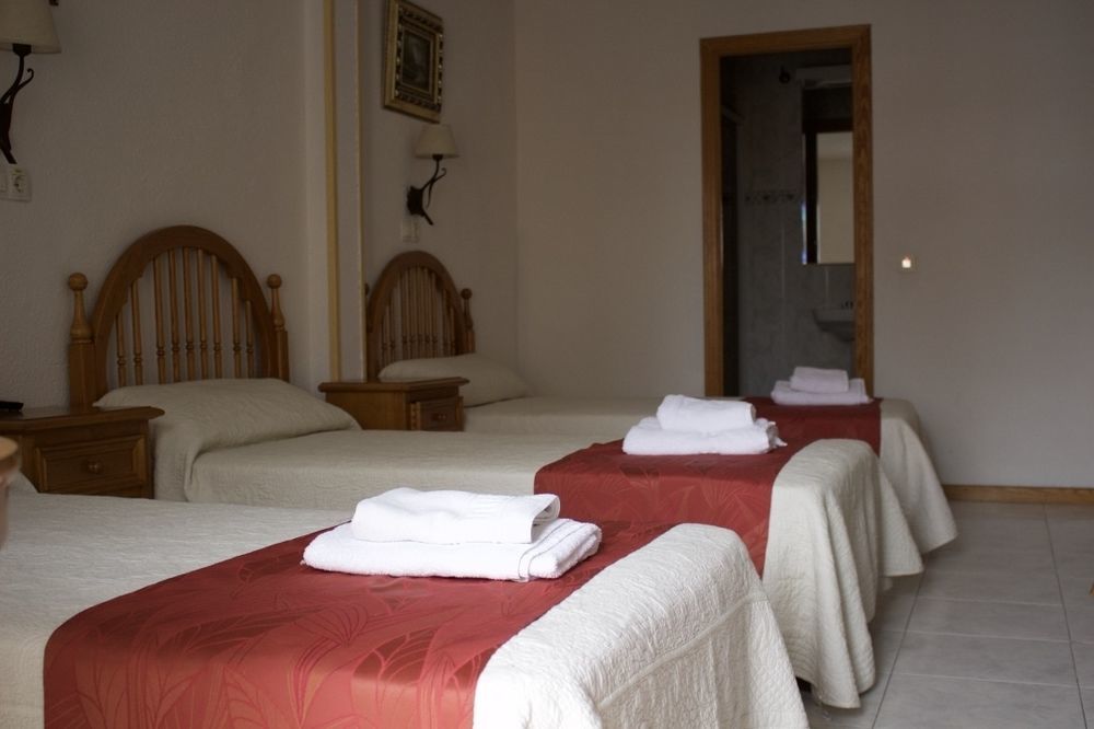 Pension Venecia Pinto Exterior photo