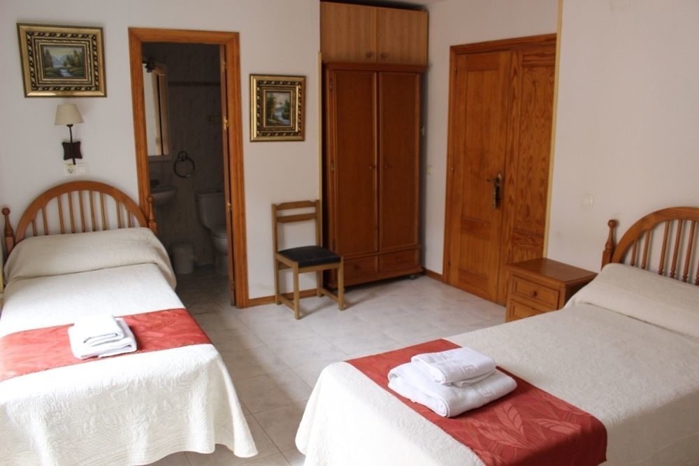 Pension Venecia Pinto Exterior photo